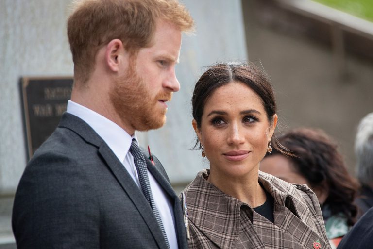 Meghan e Harry il 7 marzo si racconteranno davanti alle telecamere: Regina Elisabetta furiosa