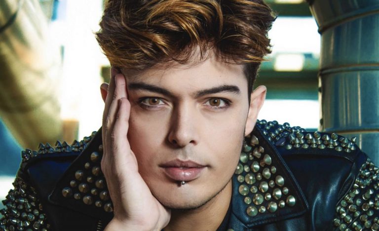 Stash dei The Kolors, chi è: età, fidanzata, padre, figli e vita privata