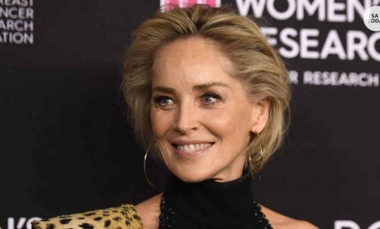 Sharon Stone: “Non è salutare avere figli come centro dell’esistenza”