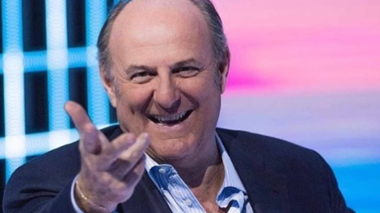 Gerry Scotti con la riservatissima compagna Gabriella Perino e il figlio Edoardo