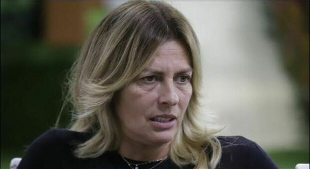 Cristina Quaranta, il racconto choc sull’ex al Gf Vip: «Mi ha buttato i soldi sul letto come una putt*** e cacciata via»