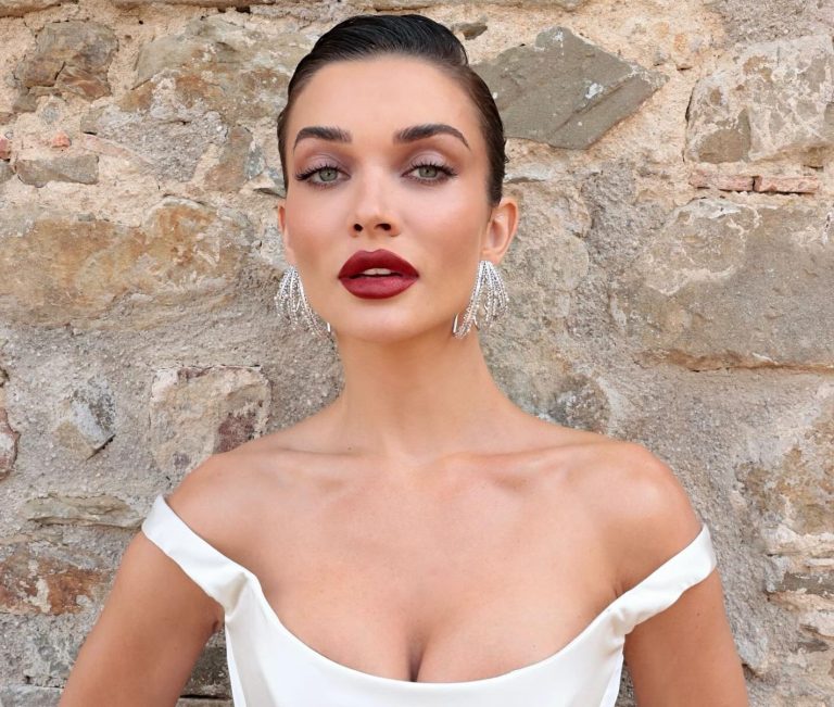 Chi è Amy Jackson, la moglie che Ed Westwick ha sposato nel Cilento?